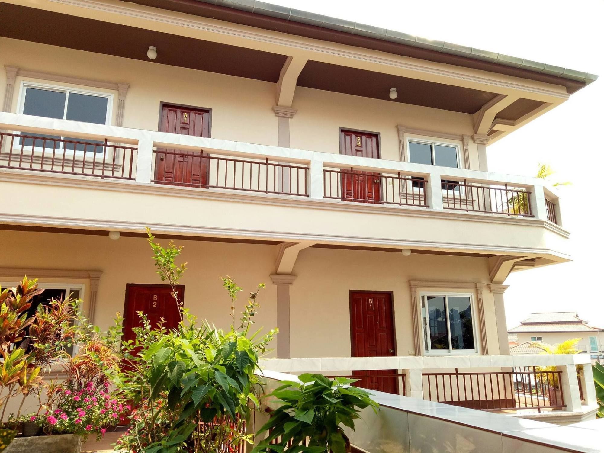 Hotel Happy House At Maesalong Chiang Rai Exterior foto