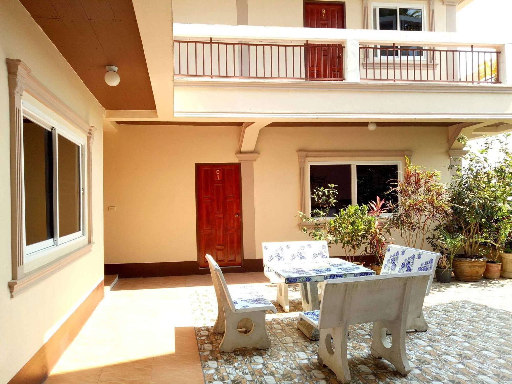 Hotel Happy House At Maesalong Chiang Rai Exterior foto