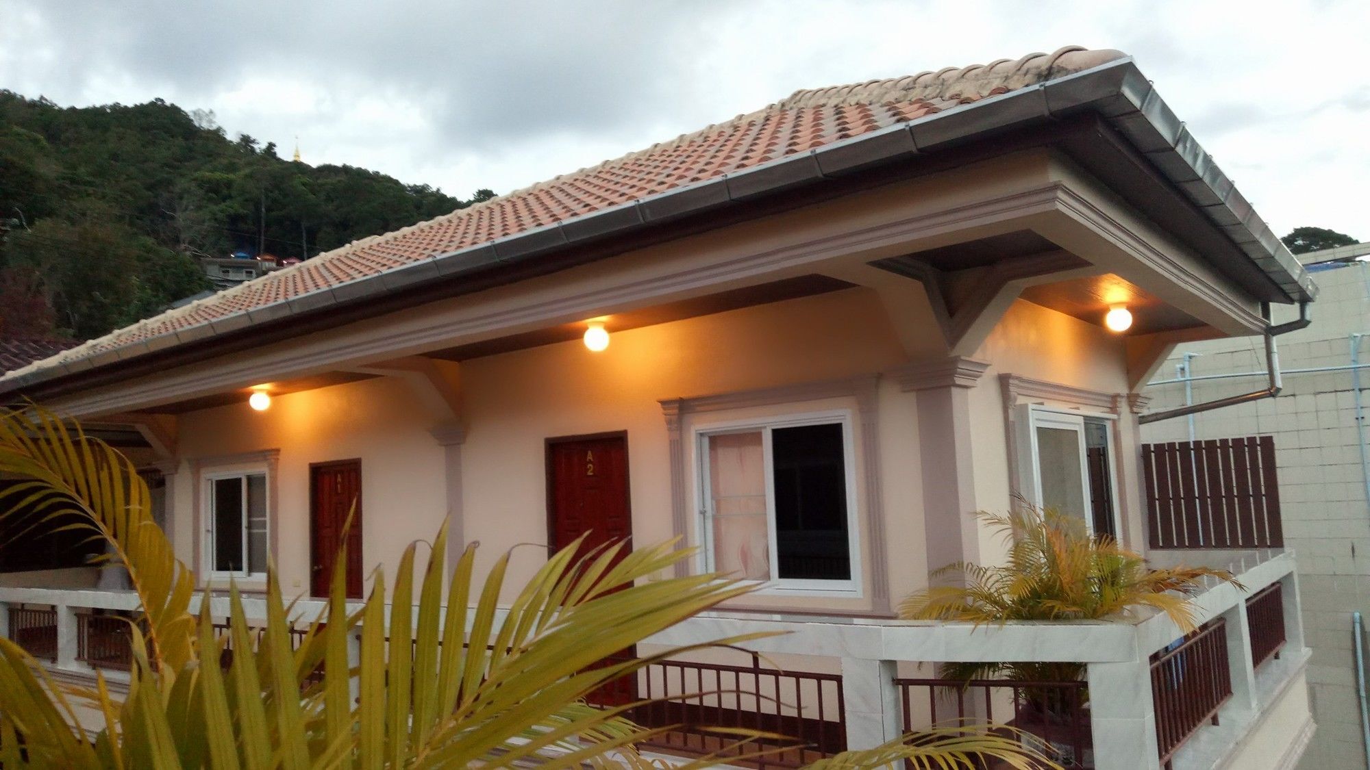 Hotel Happy House At Maesalong Chiang Rai Exterior foto