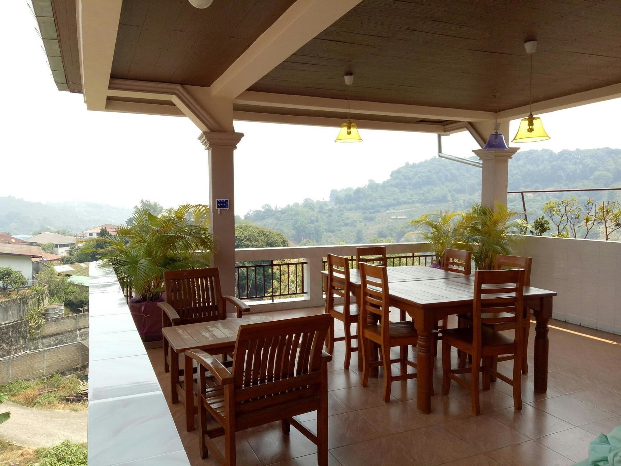 Hotel Happy House At Maesalong Chiang Rai Exterior foto